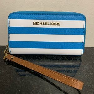 Michael Kors NEVER USED blue white wristlet